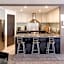 Inner-city 2 bedroom apartment - perfectly located