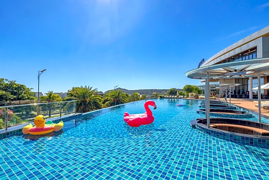 Wyndham Grand KN Paradise Cam Ranh