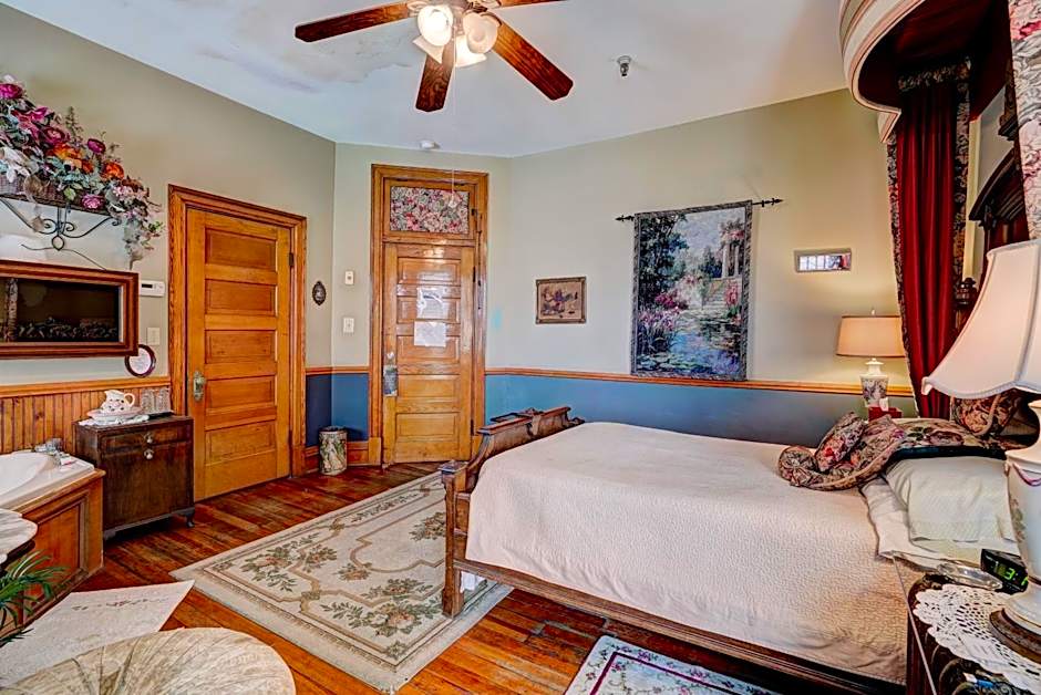 Grandison Inn