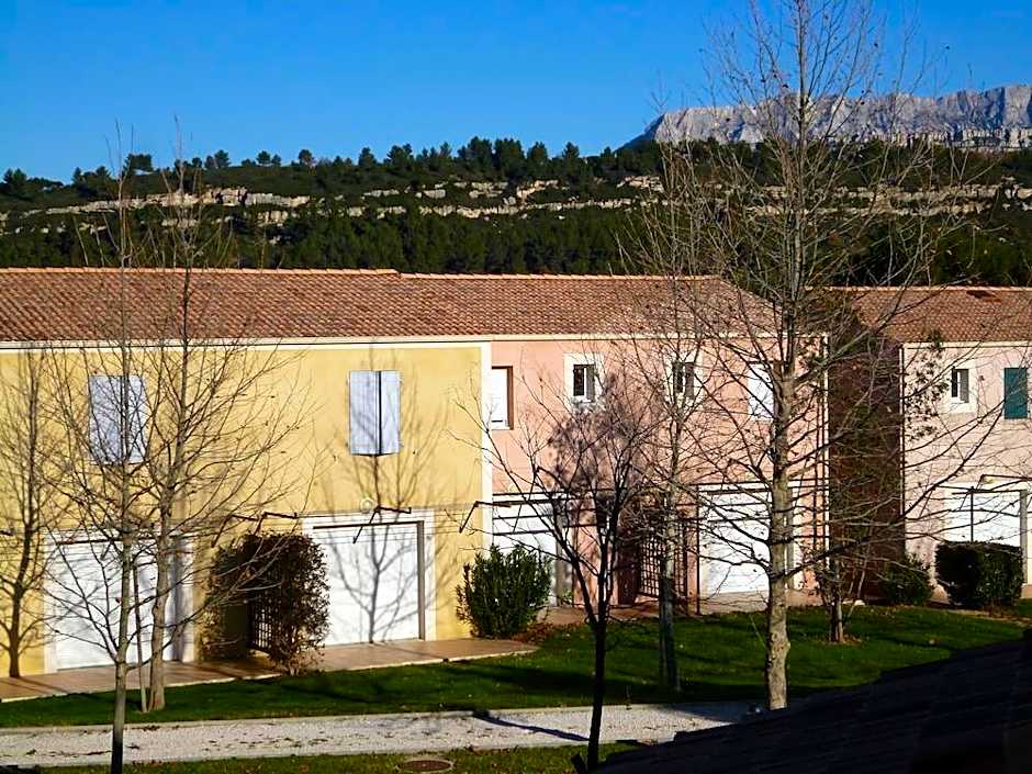 Appart'City AIX EN PROVENCE FUVEAU