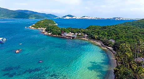 Whale Island Resort