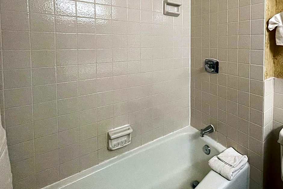 Chateau Hotel and Conference Center