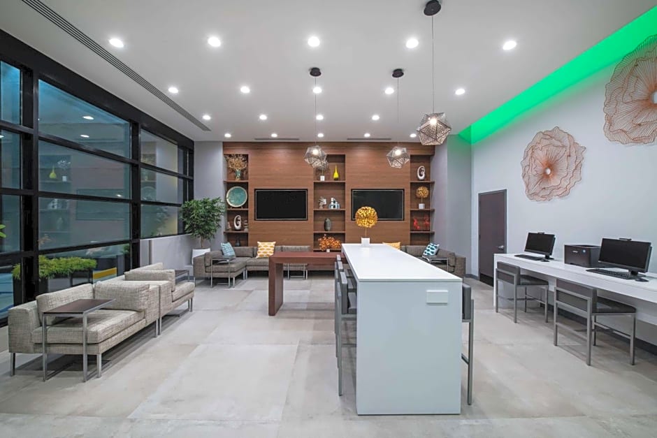 Wingate by Wyndham Long Island City