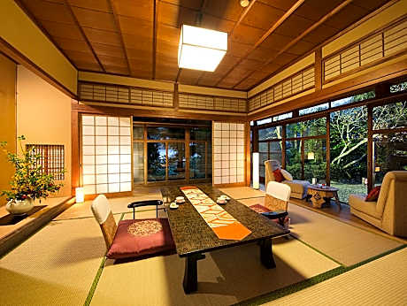 Japanese-Style Superior Quadruple Room with Shared Bathroom
