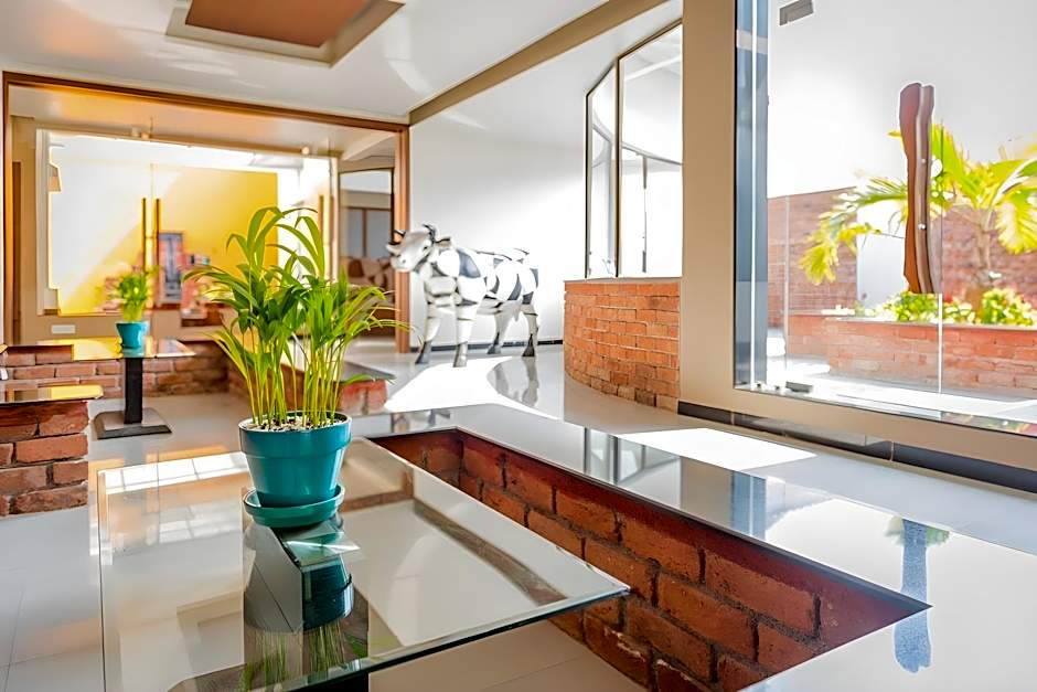 Saj By The Lake - Malshej Ghat Hotel