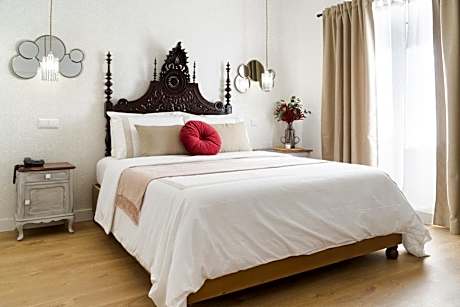 Queen Room with Garden View