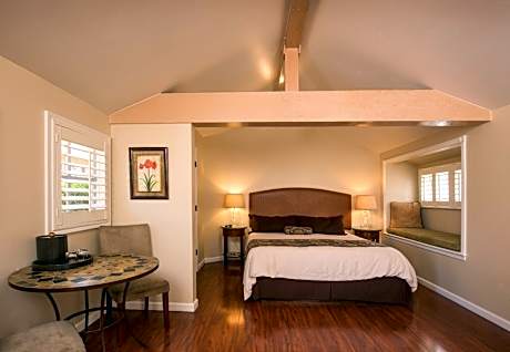 King Room with Spa Bath