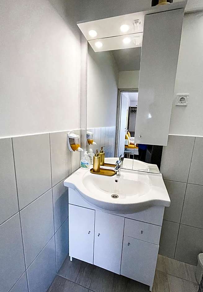 Zen House ADULT ONLY 16plus