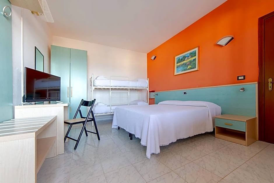 Photo 1 sur 5 de 1 Double Bed or 2 Beds