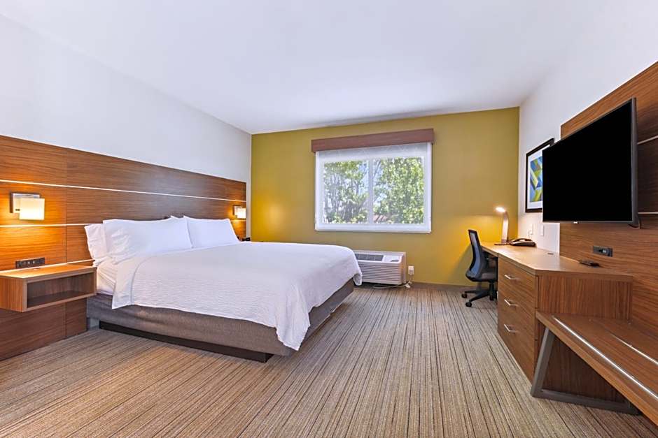 Holiday Inn Express & Suites Mountain View Silicon Valley By IHG