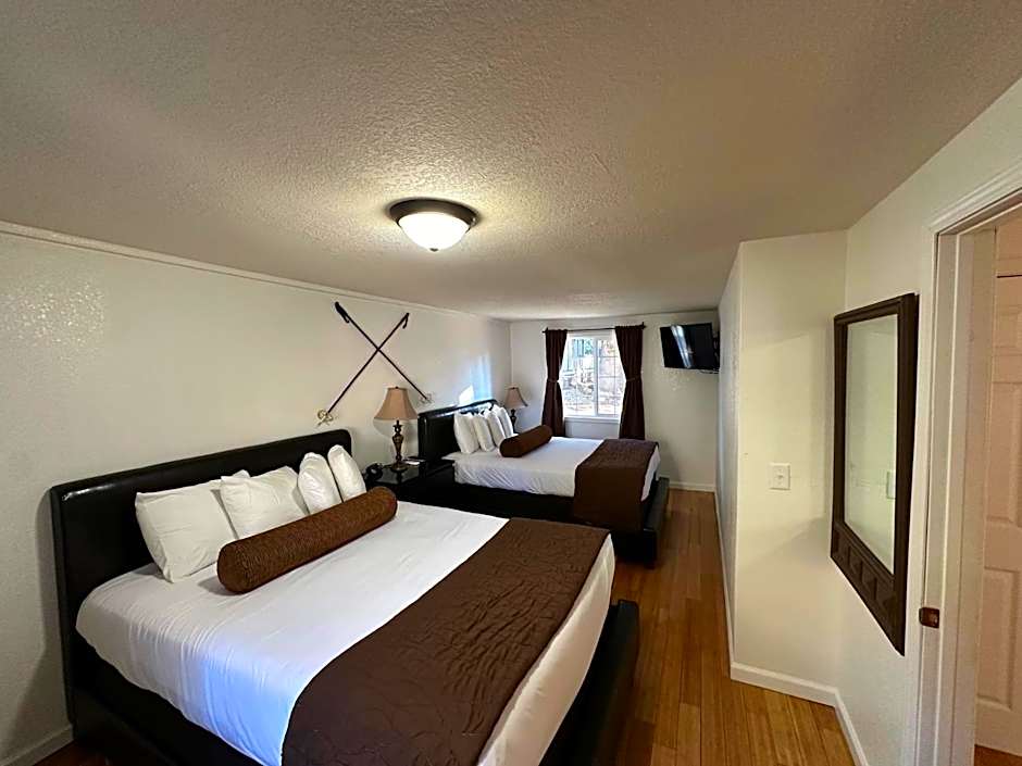Photo 1 of 2 of Deluxe Cabin