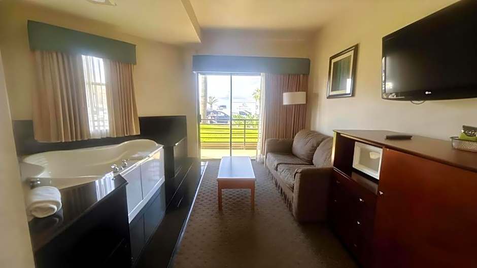 HUNTINGTON BEACH INN