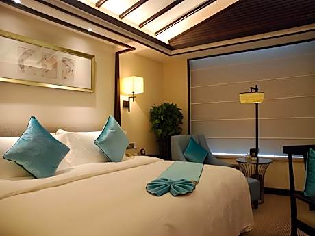 Deluxe City View with King Bed