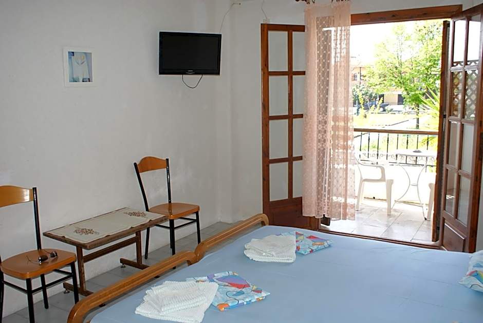 HOTEL AGNI -ENOIKIAZOMENA DIAMERIZMATA