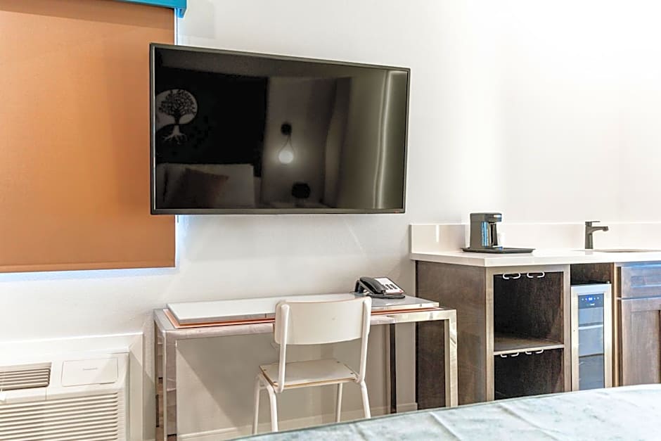 Aspire Inn Studios & Spas