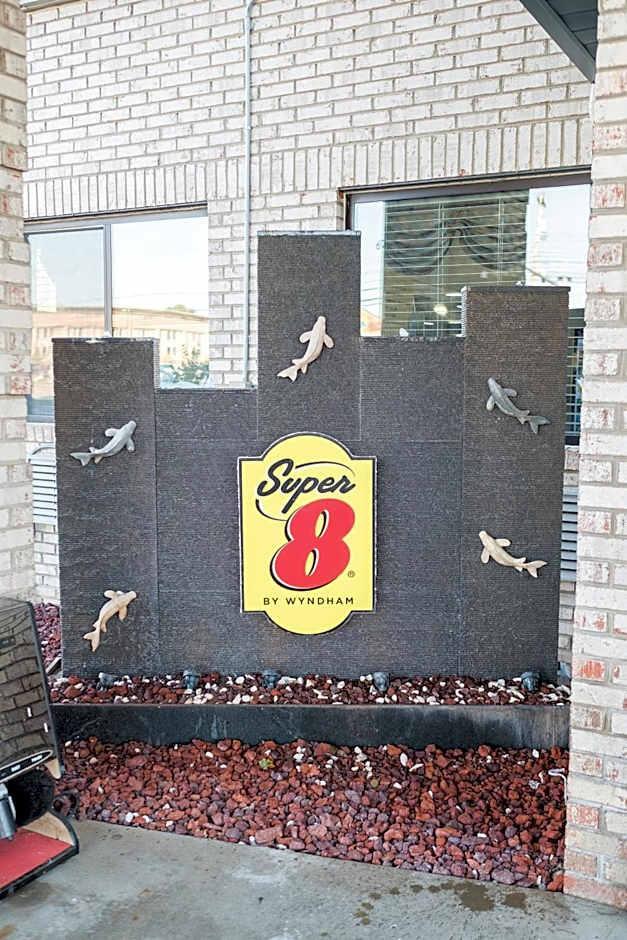 Super 8 by Wyndham Uniontown PA