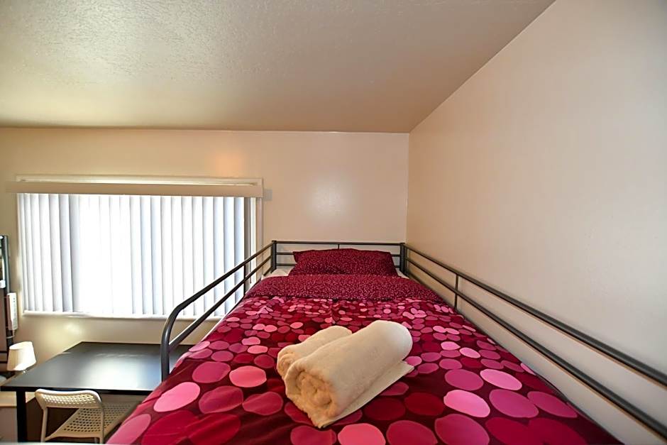 Hostel Style Shared Room