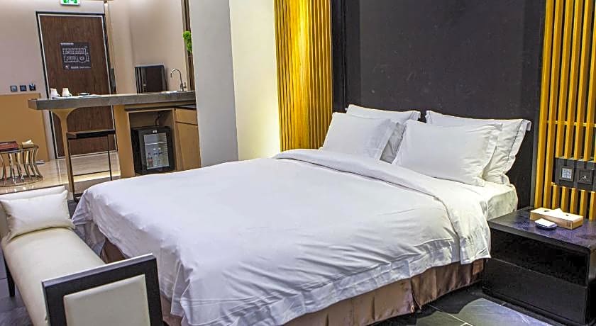 All-Ur Chain Boutique Motel