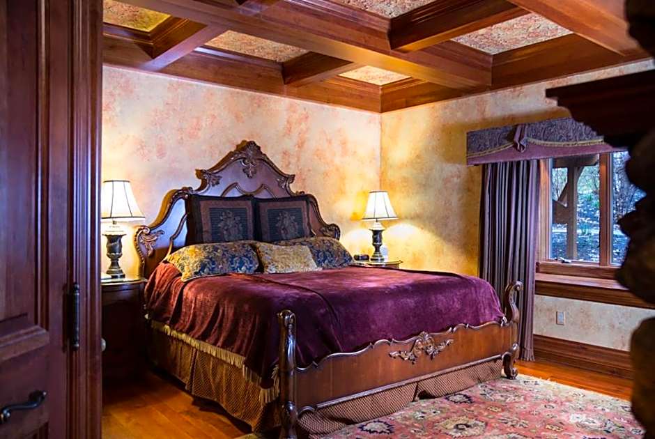 Landoll's Mohican Castle