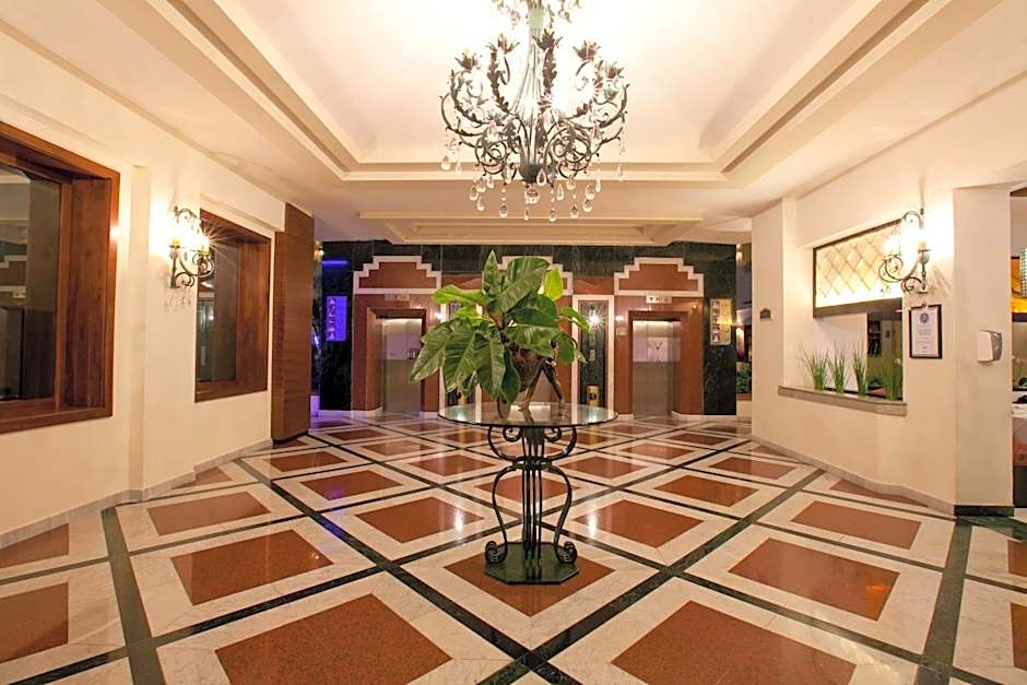 HS HOTSSON Hotel Leon