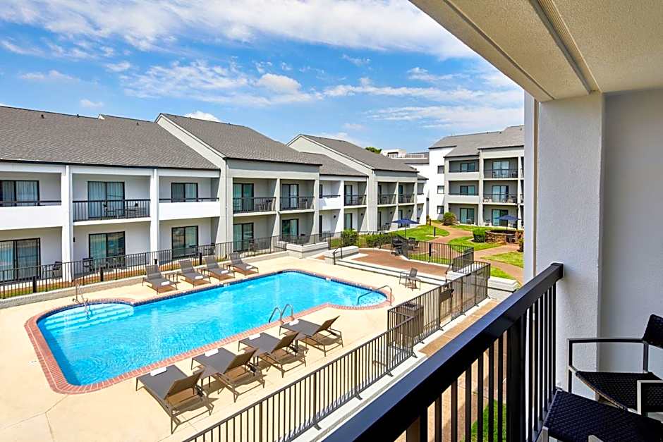 Courtyard by Marriott Memphis Airport