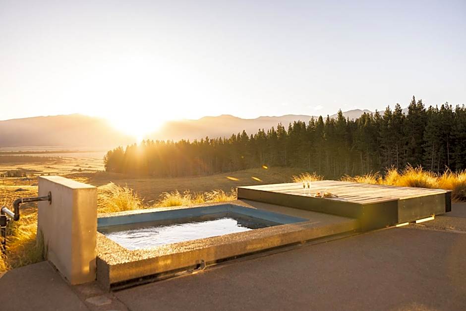 Mt Cook Lakeside Retreat
