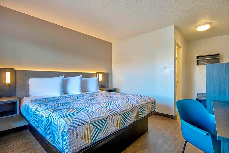 Motel 6 Santa Fe