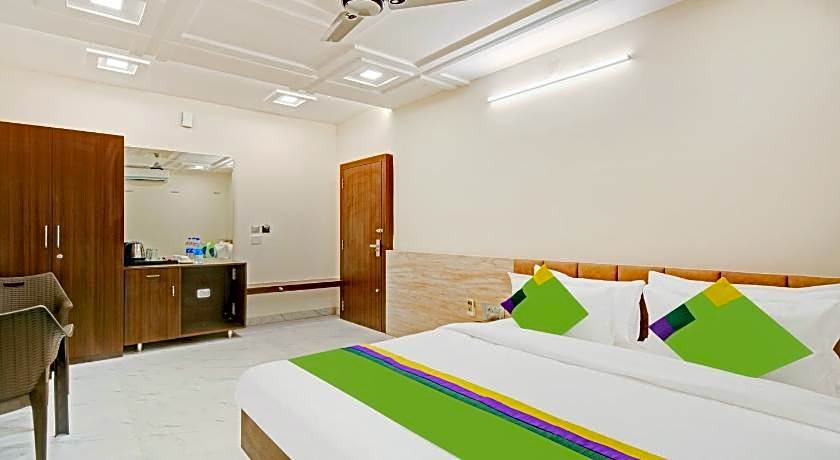 Treebo Paras Raj Near City Palace