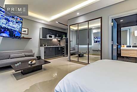 Studio Apartment