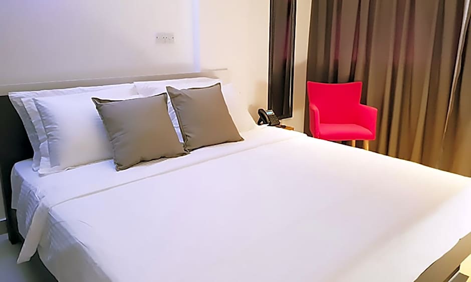 Amina Residency - Luxury Stay