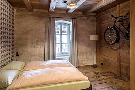 Double Room with Private Bathroom - incl. Museum Access