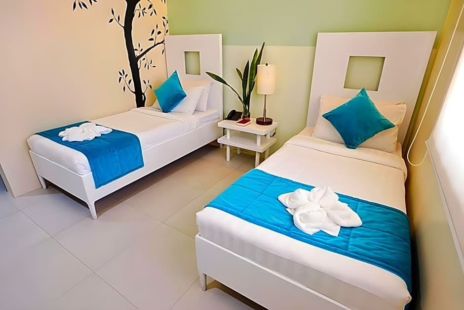 Holiday Suites Business District - Formerly Empire Suites Hotel