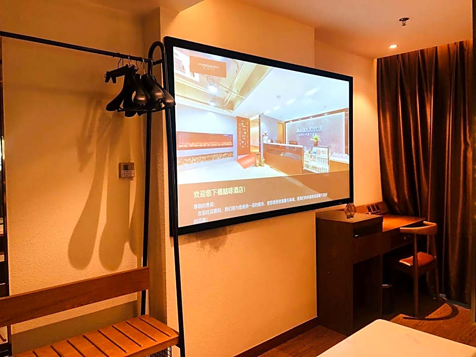 James Joyce Coffetel Shijiazhuang the Mixc Jinyuan Tower Airport Bus