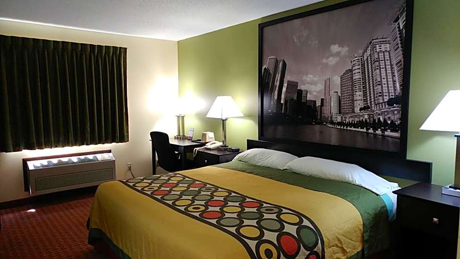 Super 8 by Wyndham DeKalb IL