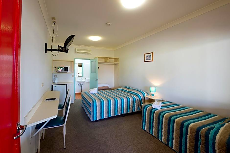 Lamington Hotel Motel - Detached Motel