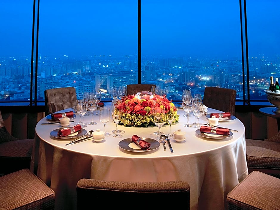 Shangri-La's Far Eastern Plaza Hotel, Tainan