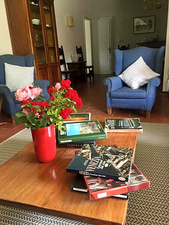 Casa Lunia Guesthouse