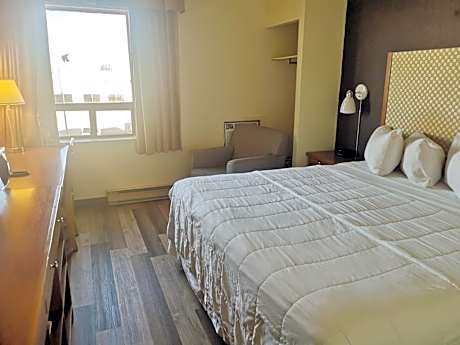 King Room - Non-Smoking