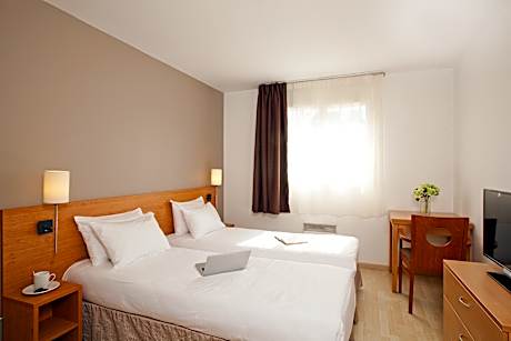 One-bedroom unit