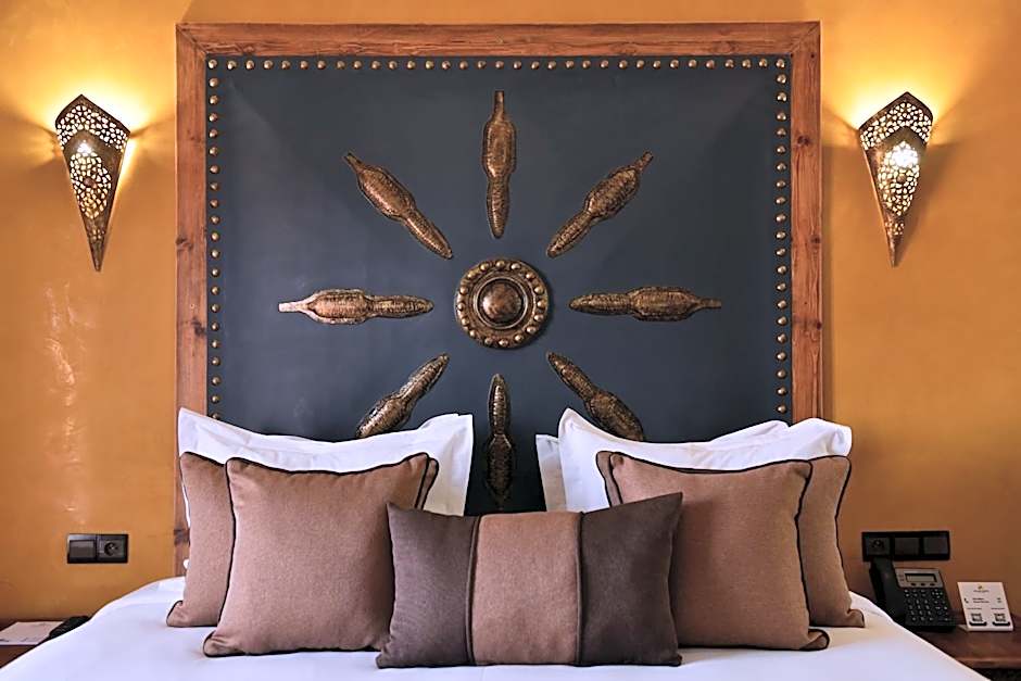 Oscar Hotel by Atlas Studios