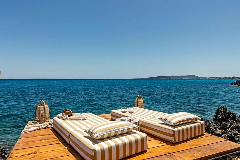 Sewelo Suites - Beachfront Boutique Suites