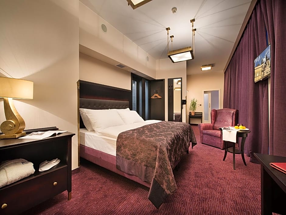 EA Hotel Royal Esprit