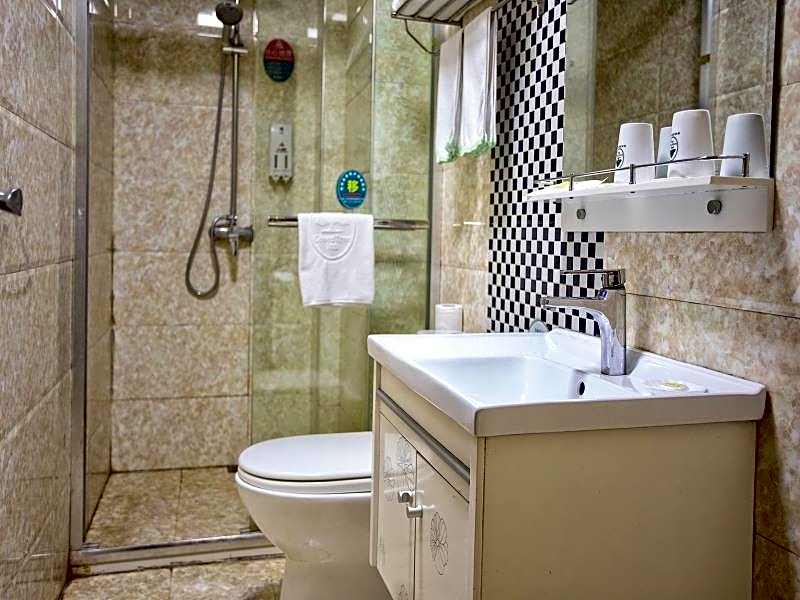 GreenTree Inn Zhejiang Hangzhou Tonglu Yaolin Road Xiahang Road Business Hotel                  