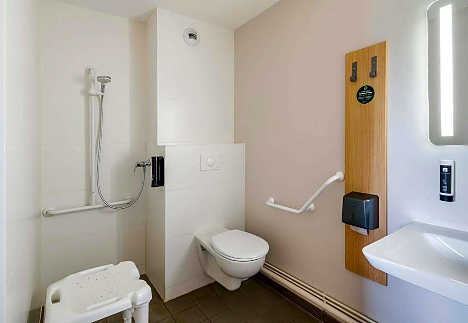 B&B HOTEL Angers Parc Expos