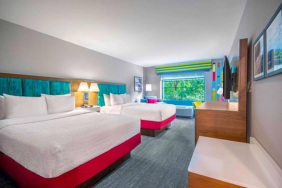 Hampton Inn By Hilton East Aurora