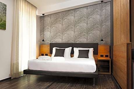 Suite with Mountain View