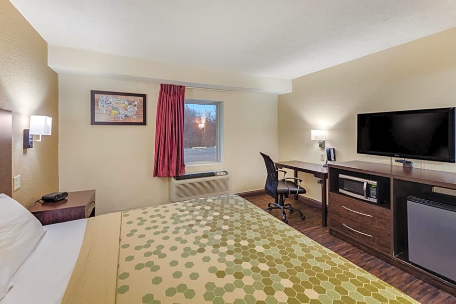 Econo Lodge Inn & Suites Binghamton