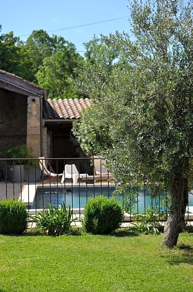 Ferme St Pierre gîte, pisc, repas, 2-3 personnes