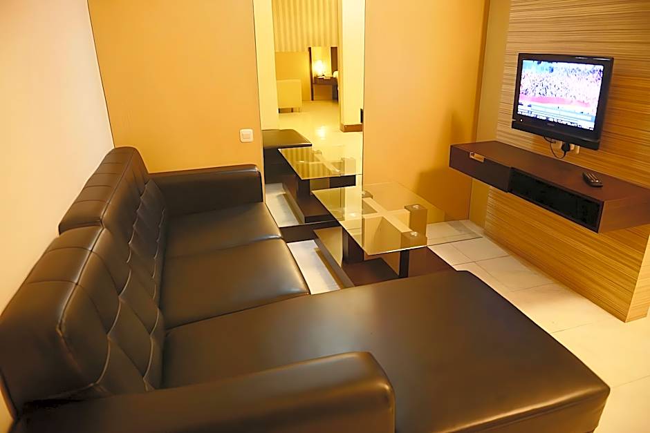 Hotel 88 Diponegoro-Jember by WH