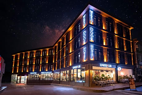 Westdoor Hotel